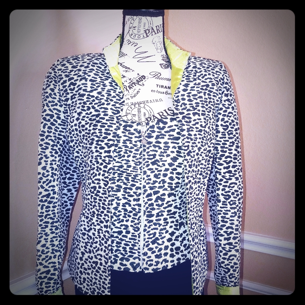 FLORES & FLORES 4 6 ANIMAL PRINT SILKY TOP SET